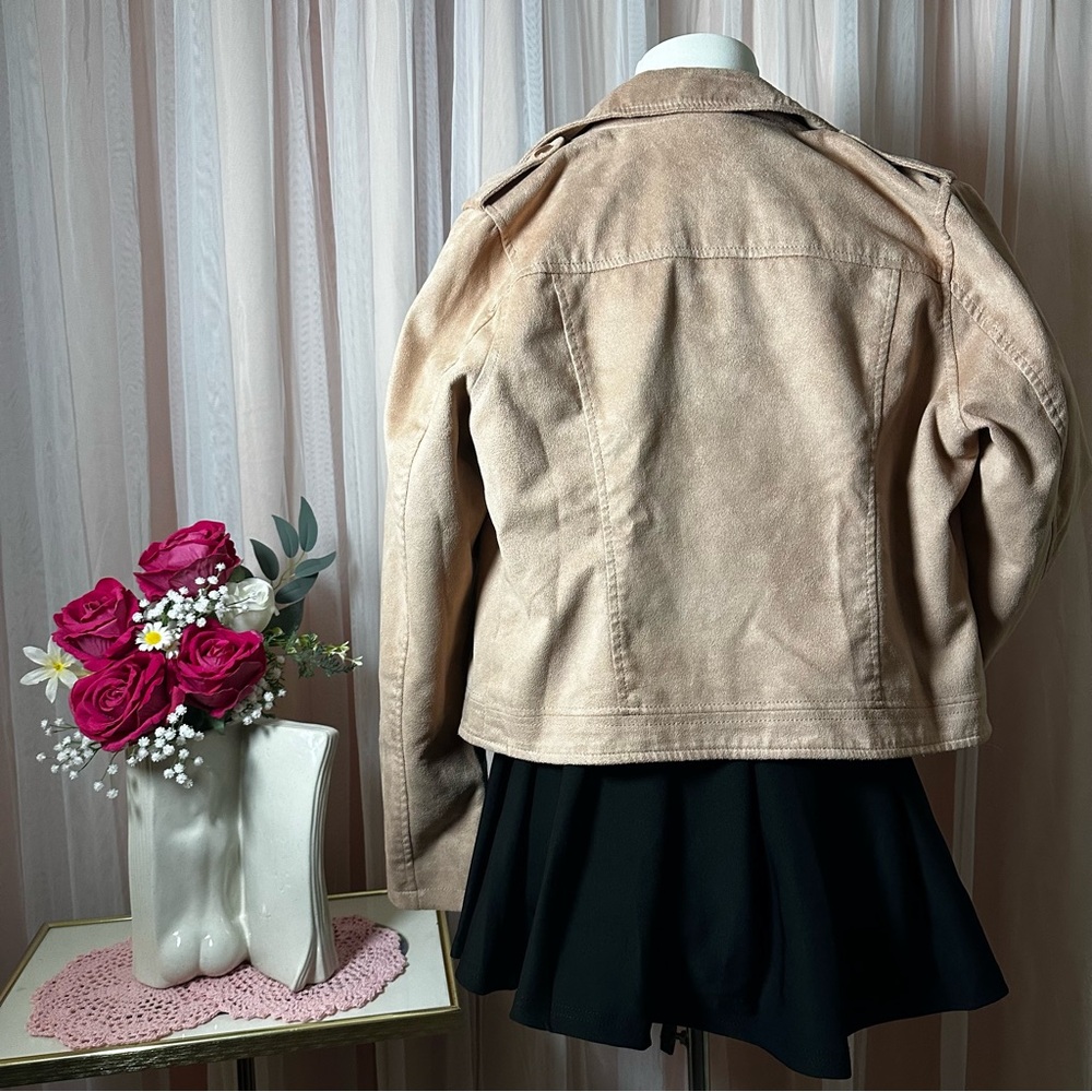 Chic Women's Light Pink Suede Jacket - image 6